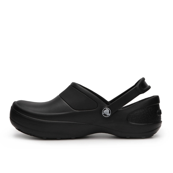 slip resistant crocs